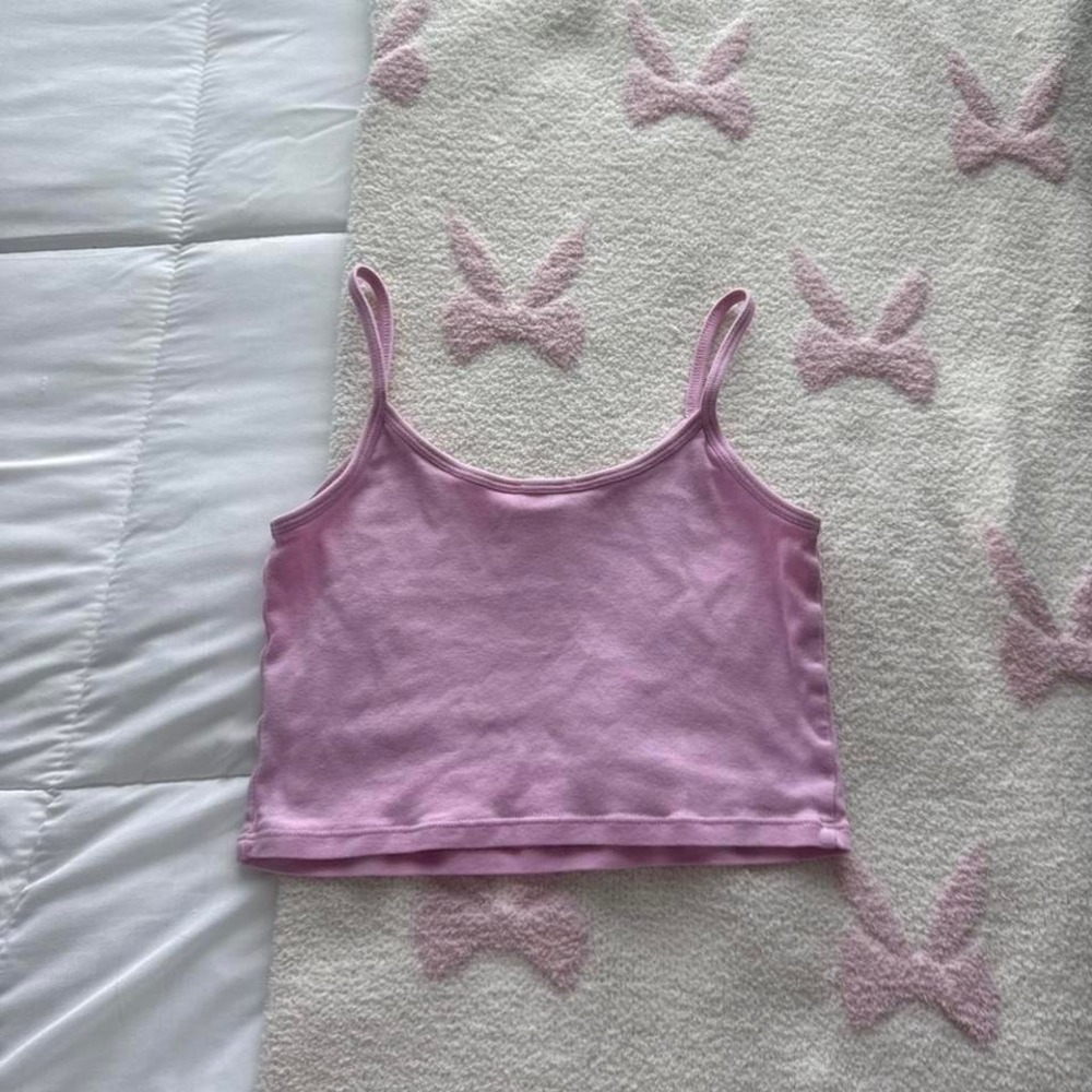 Bubblegum pink Brandy Melville‎ cropped tank top - Picture 6 of 7